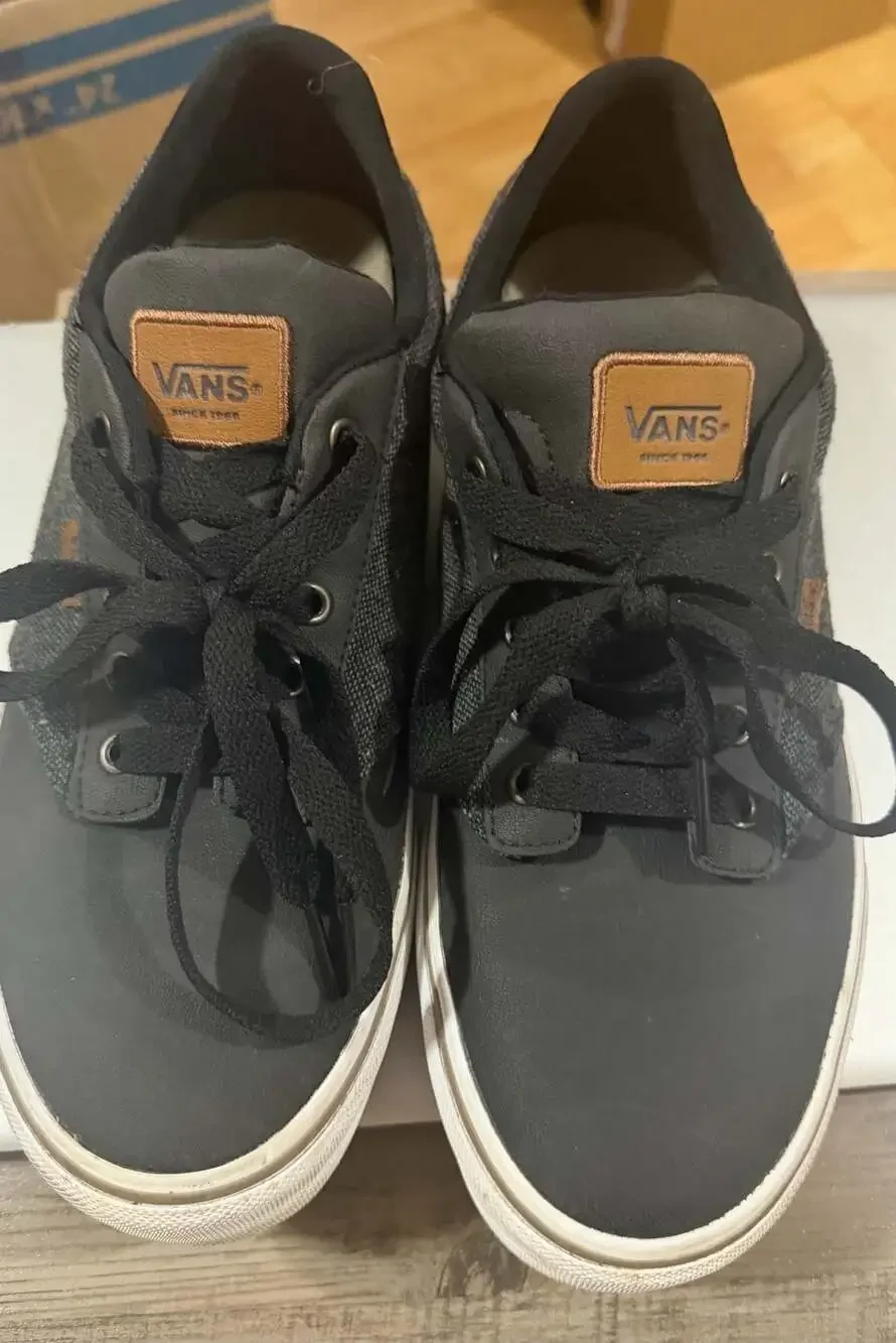 Vans Atwood Low Top Skate Shoes Black/Grey - Picture 7 of 7